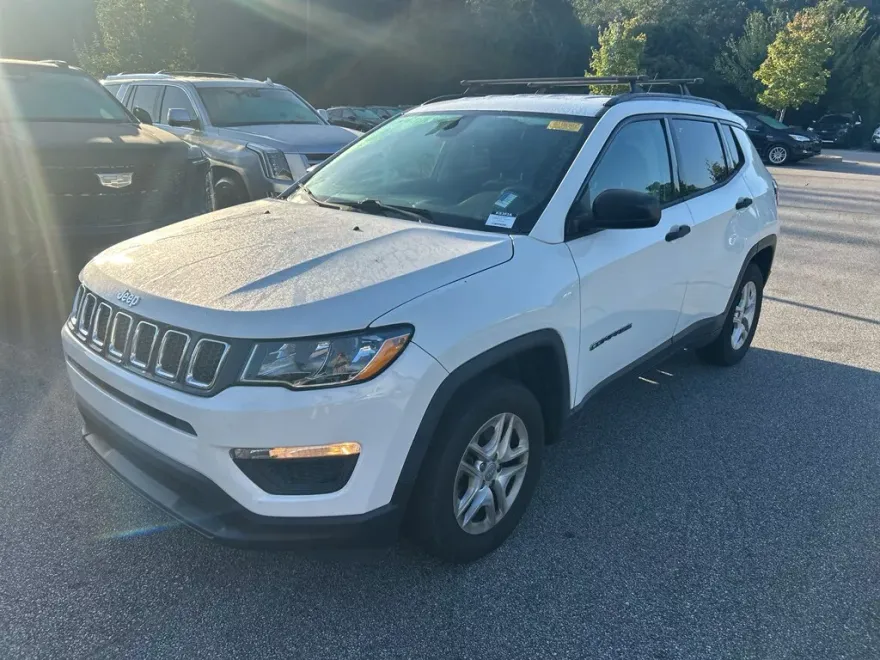 2018 Jeep Compass Sport photo 1