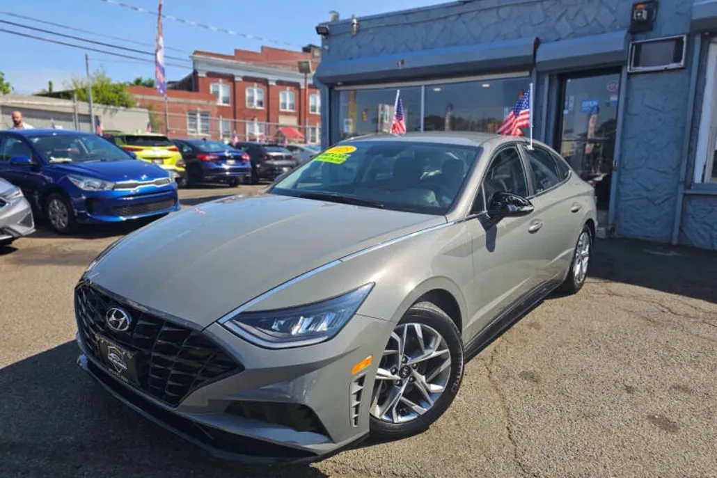 2023 Hyundai Sonata SEL photo 1
