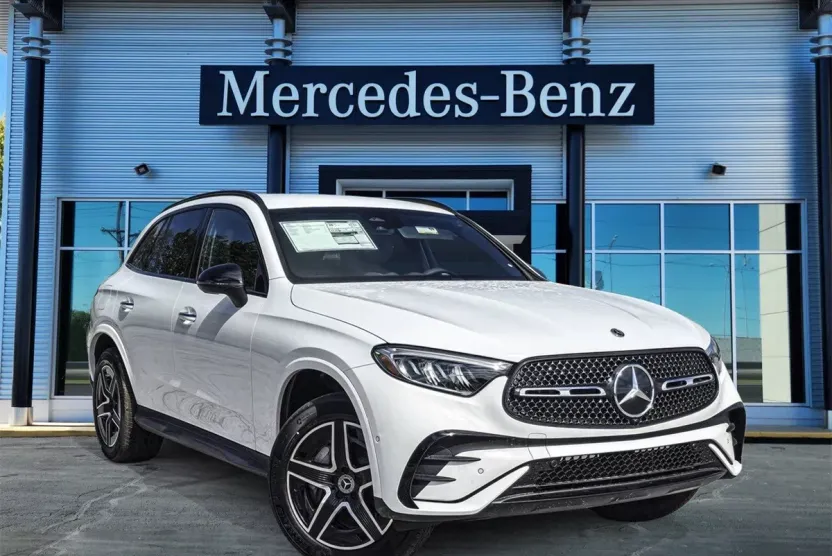 2025 Mercedes Benz GLC 300 4MATIC photo 1