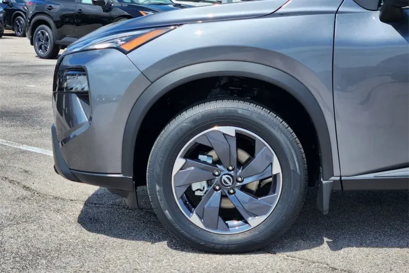 2025 Nissan Rogue SV photo 1