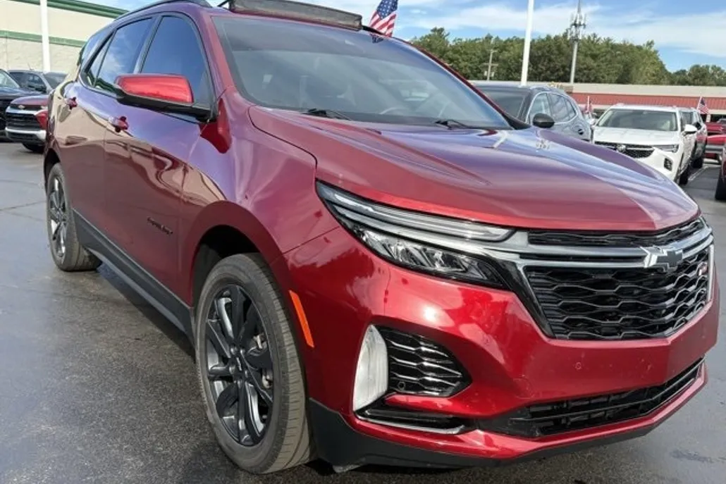 2023 Chevrolet Equinox RS photo 1