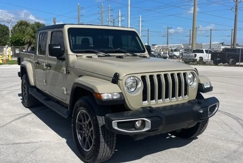 2022 Jeep Gladiator Overland photo 1