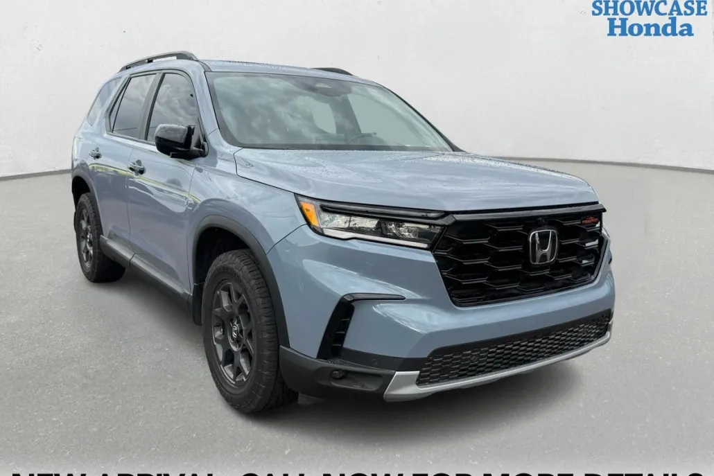 2023 Honda Pilot TrailSport photo 1