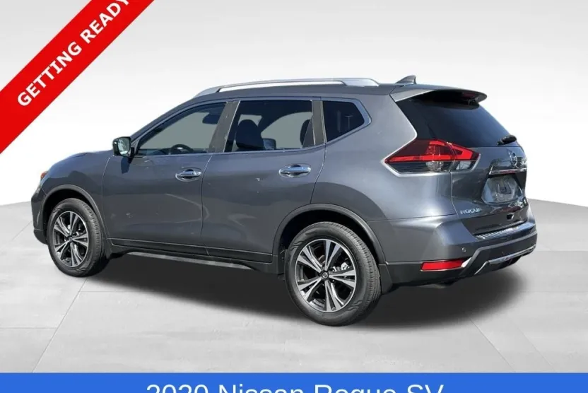 2020 Nissan Rogue SV photo 1