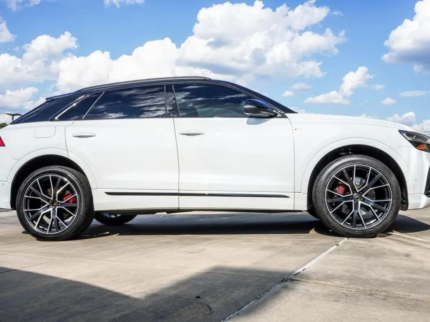 2020 Audi Q8 Premium Plus 55 photo 1