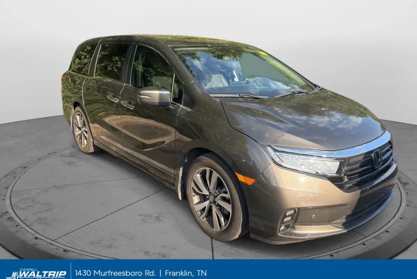 2023 Honda Odyssey Touring photo 1