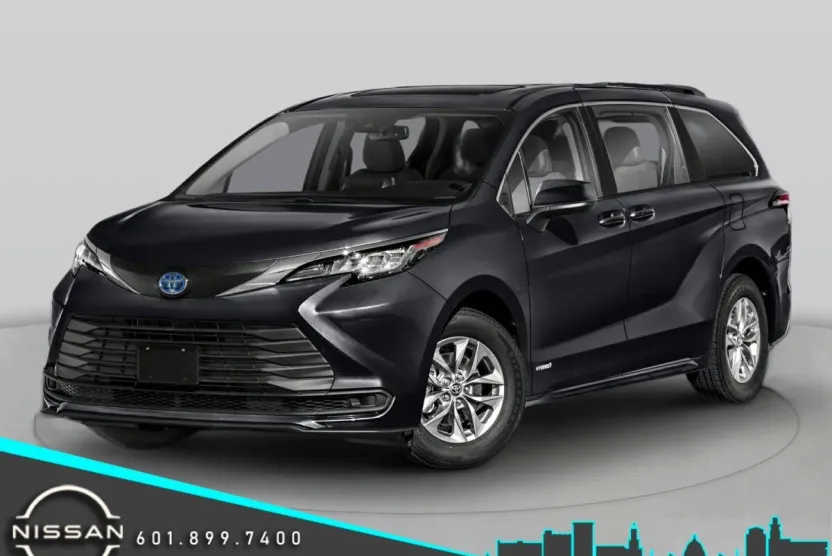 2024 Toyota Sienna XLE photo 1