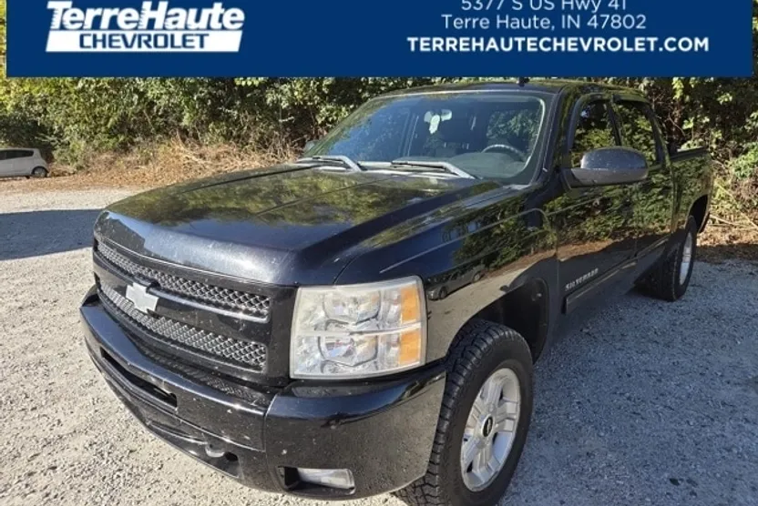 2011 Chevrolet Silverado 1500 LT photo 1