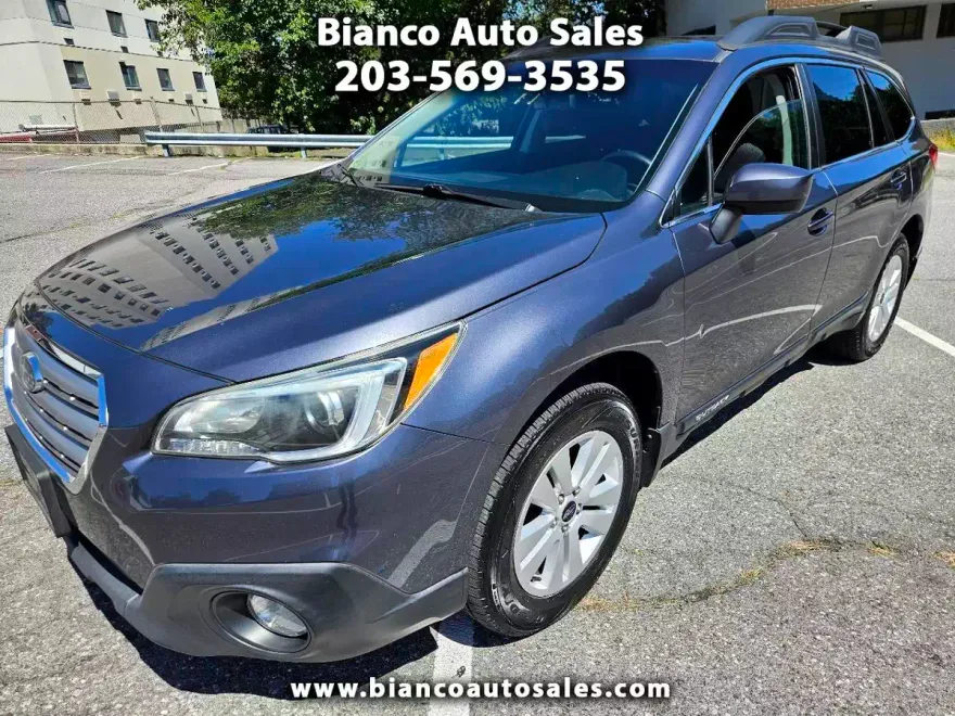 2016 Subaru Outback 2.5i Premium photo 1