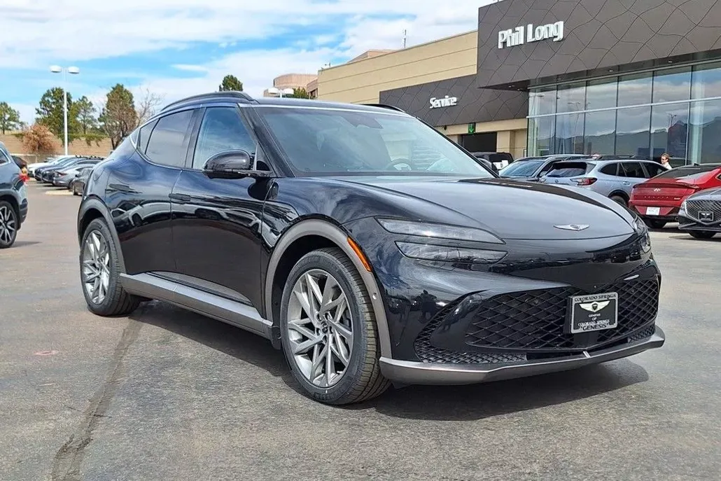 2024 Genesis GV60 Advanced photo 1