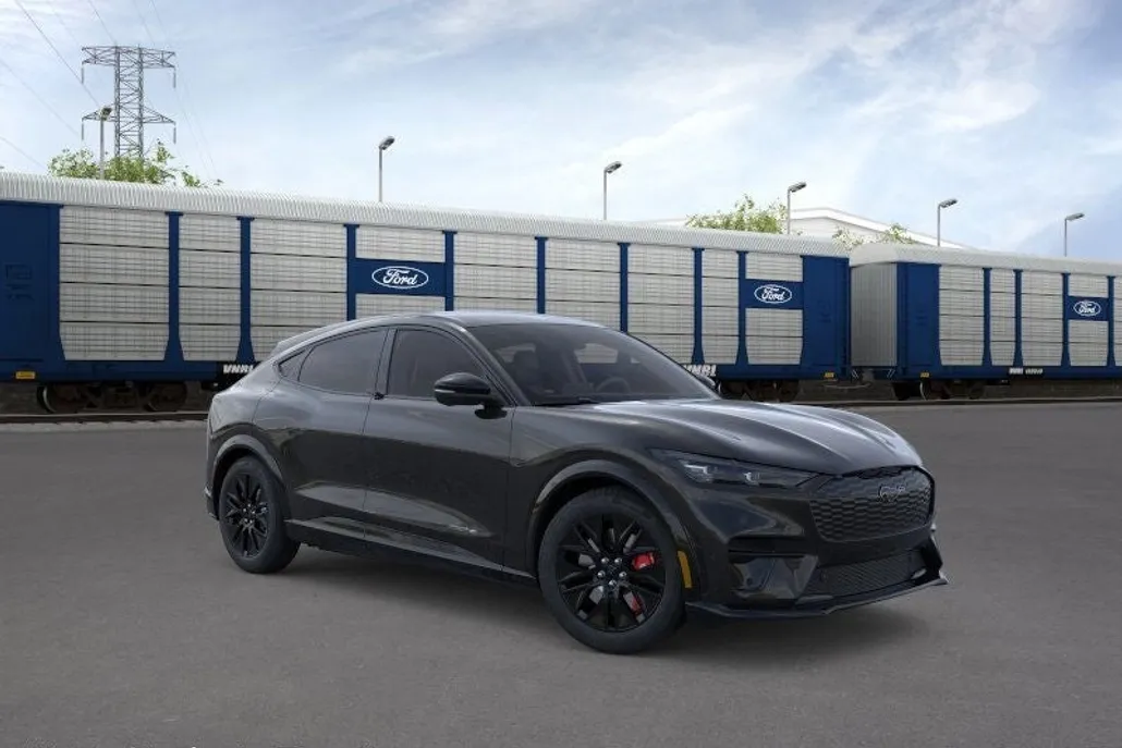 2025 Ford Mustang Mach-E Premium photo 1