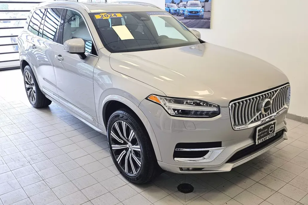 2024 Volvo XC90 B5 Core photo 1