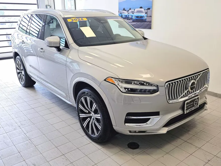 2024 Volvo XC90 B5 Core photo 1