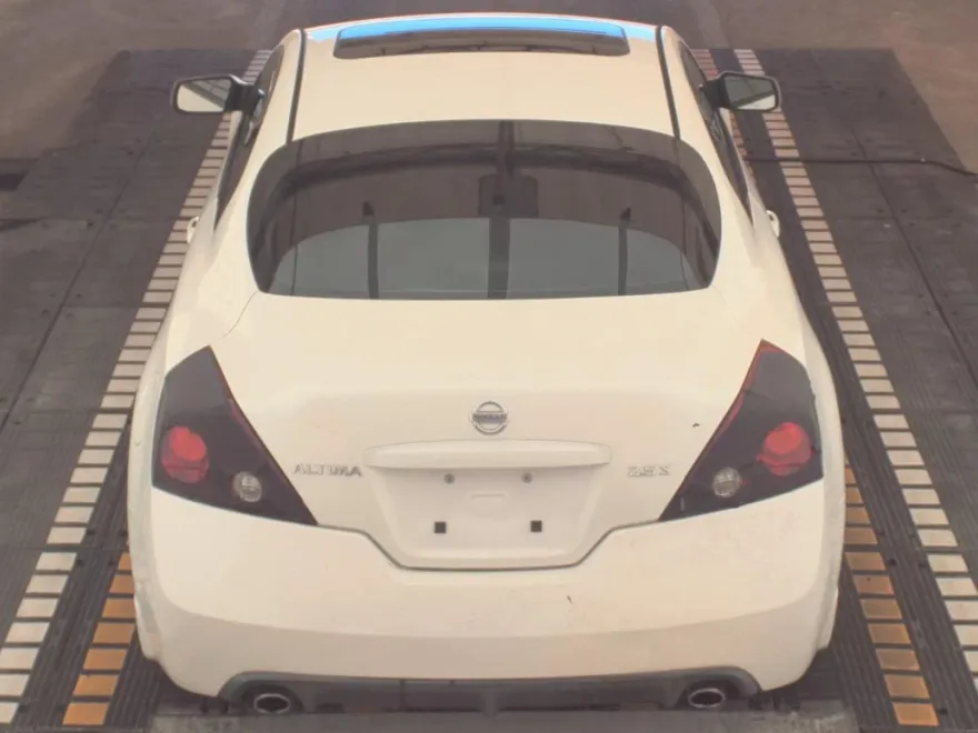 2009 Nissan Altima photo 1
