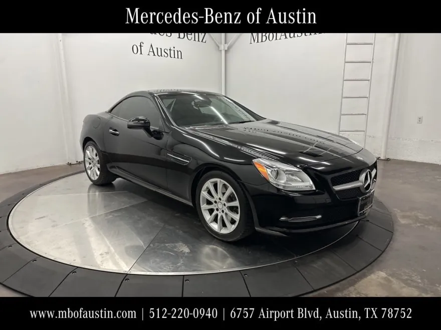 2016 Mercedes Benz SLK 300 photo 1