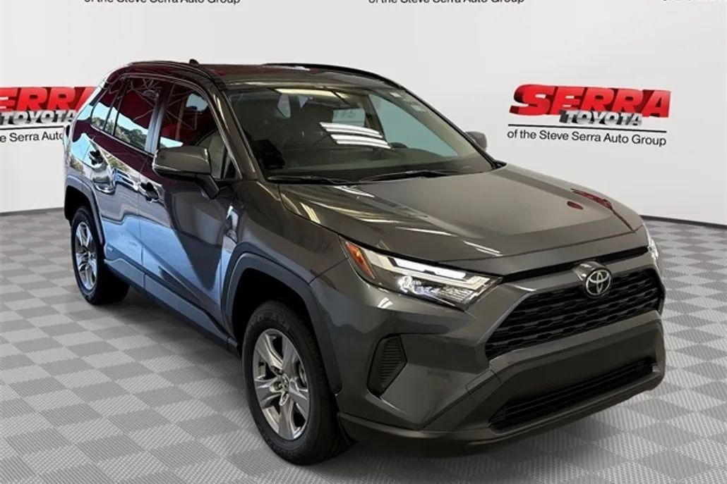 2025 Toyota RAV4 Hybrid XLE photo 1