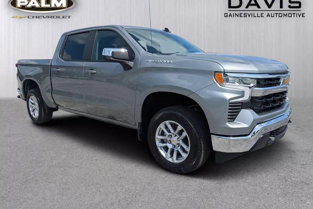 2026 Chevrolet Silverado 1500 LT photo 1