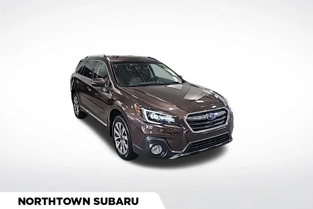 2019 Subaru Outback 3.6R Touring photo 1