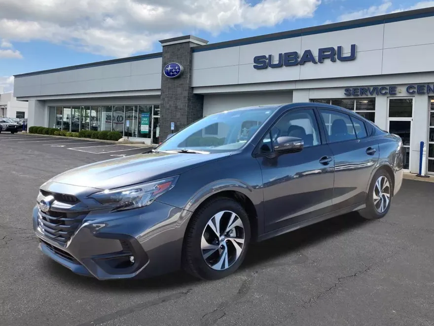 2025 Subaru Legacy Premium photo 1