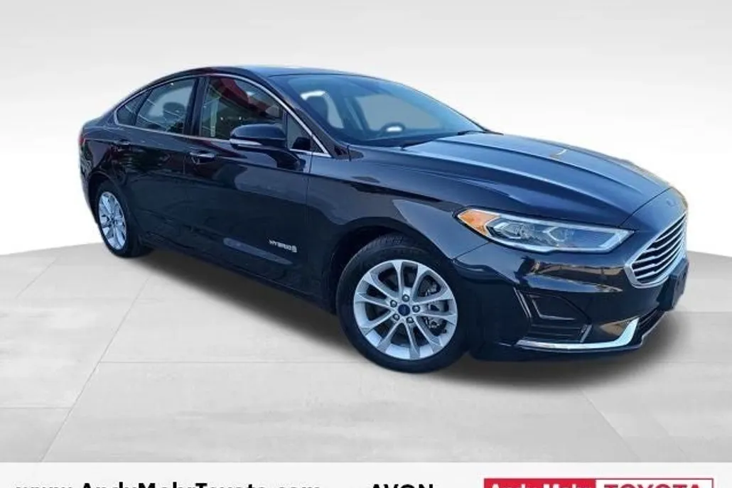 2019 Ford Fusion Hybrid SEL photo 1