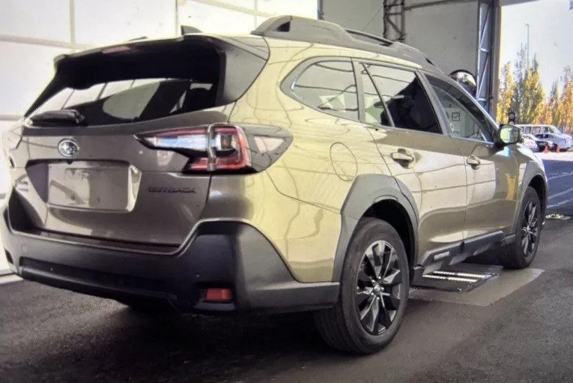2024 Subaru Outback Onyx Edition photo 1