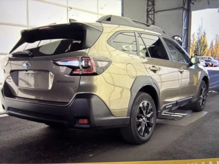 2024 Subaru Outback Onyx Edition photo 1