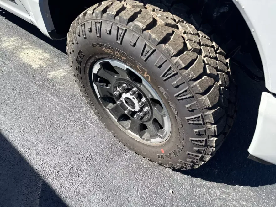 2026 Ford F-250 Platinum photo 1