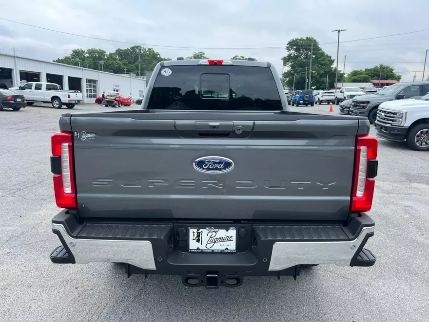 2025 Ford F-250 Lariat photo 6