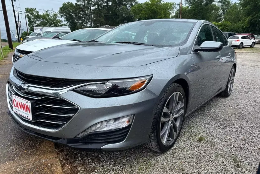 2023 Chevrolet Malibu 1LT photo 1