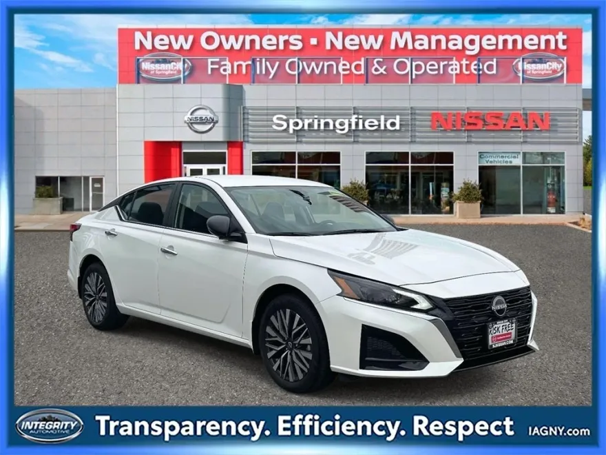 2024 Nissan Altima 2.5 SV photo 1