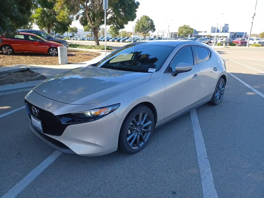 2022 Mazda Mazda3 Preferred photo 1