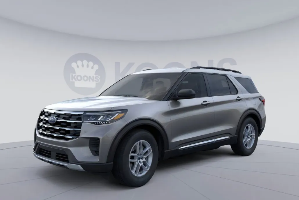2025 Ford Explorer photo 1
