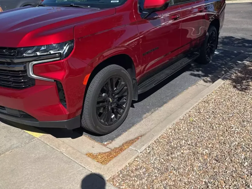 2021 Chevrolet Suburban RST photo 1
