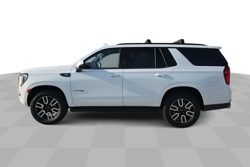 2022 Gmc Yukon AT4 photo 1