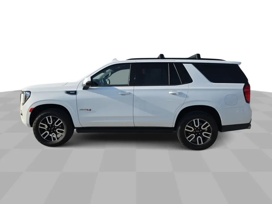 2022 Gmc Yukon AT4 photo 1