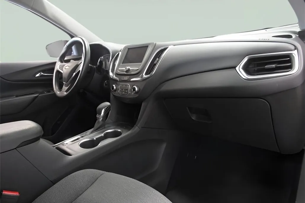 2022 Chevrolet Equinox LT photo 1