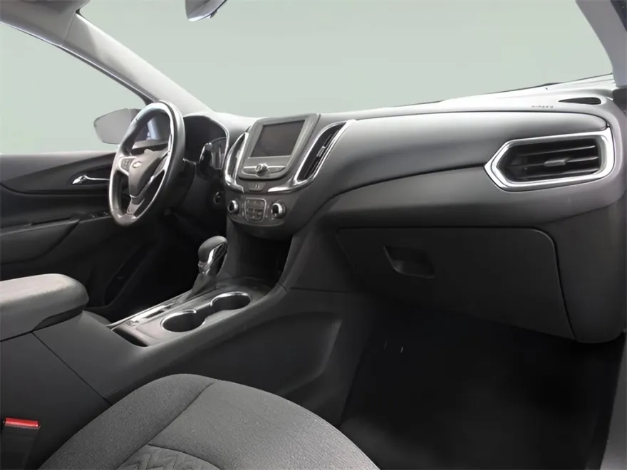 2022 Chevrolet Equinox LT photo 1