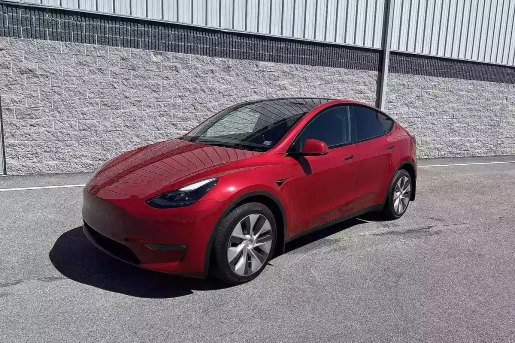 2023 Tesla Model Y Long Range photo 1