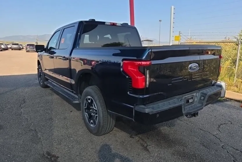 2023 Ford F-150 Lightning XLT photo 1