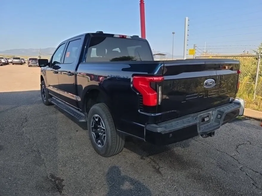 2023 Ford F-150 Lightning XLT photo 1