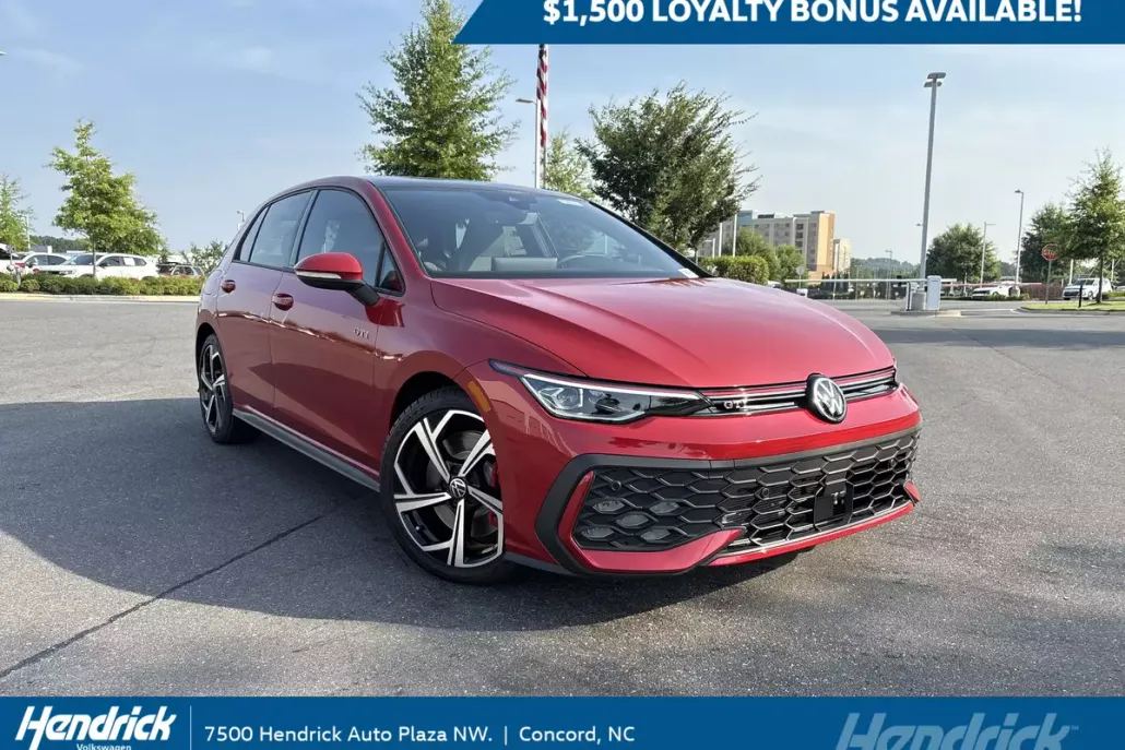 2025 Volkswagen Golf GTI SE photo 1