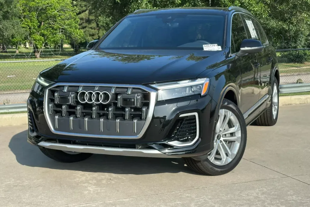 2025 Audi Q7 55 Premium photo 1