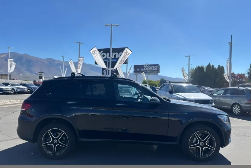 2022 Mercedes Benz GLC 300 4MATIC photo 1