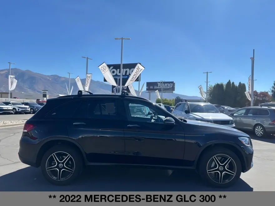 2022 Mercedes Benz GLC 300 4MATIC photo 1