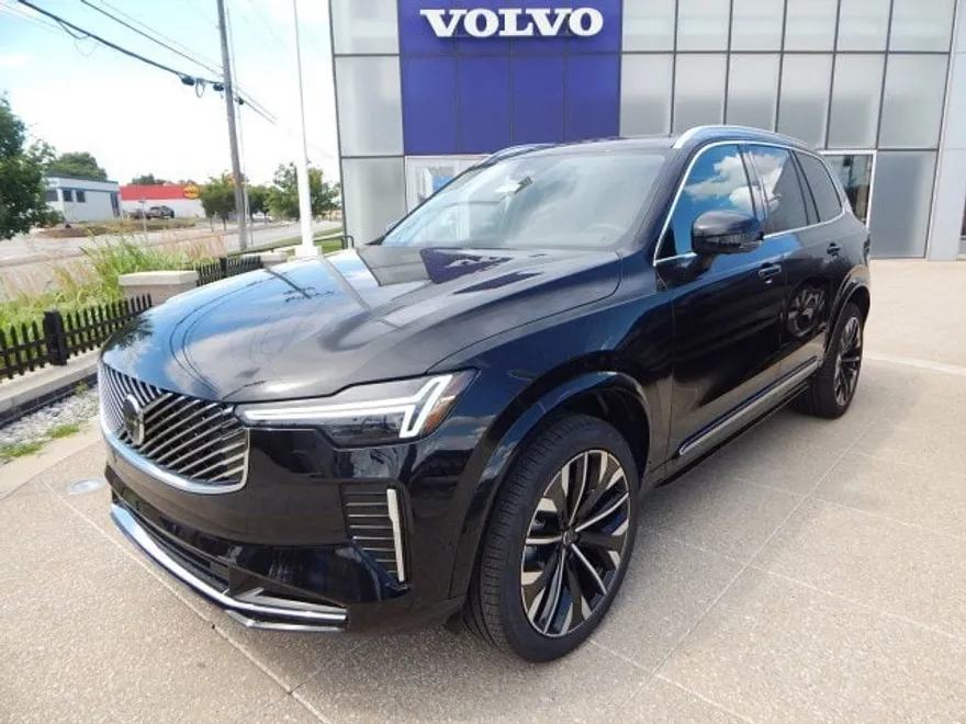 2026 Volvo XC90 Plus photo 1
