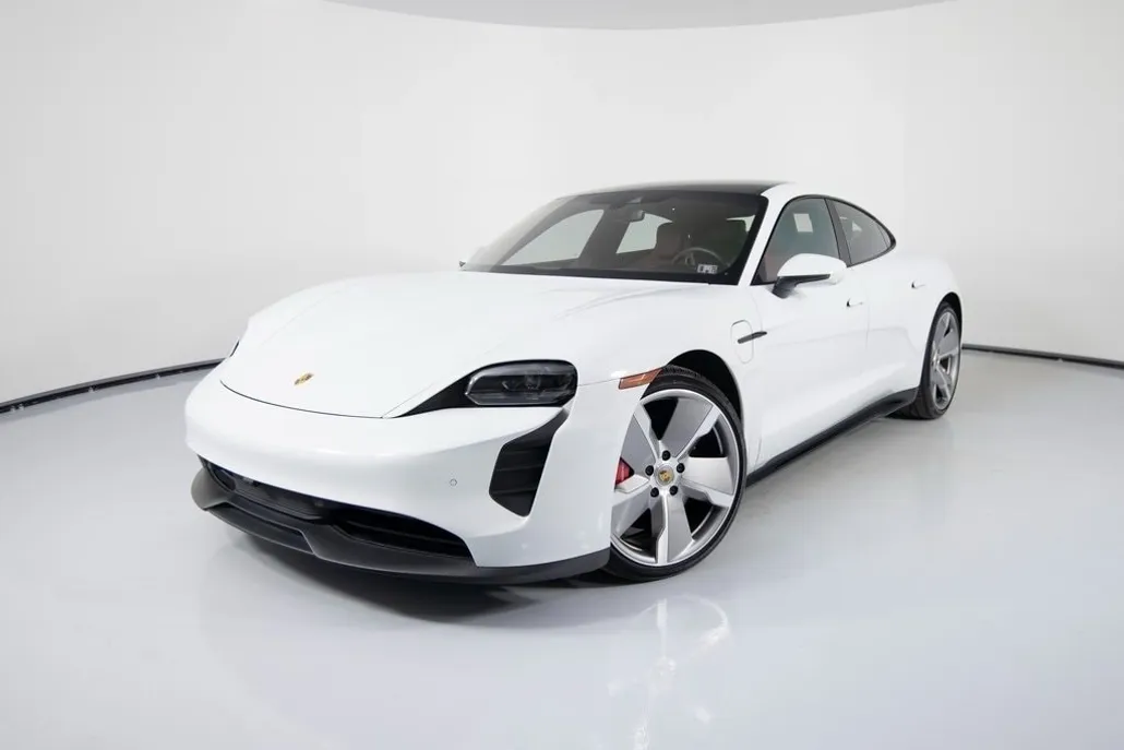 2023 Porsche Taycan GTS photo 1