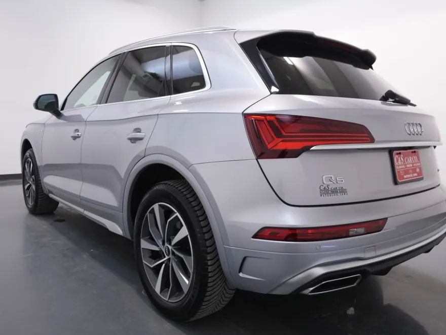 2022 Audi Q5 45 S line Premium photo 1
