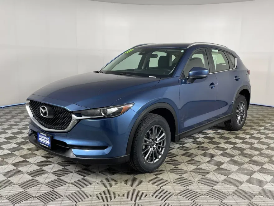 2017 Mazda CX-5 Sport photo 1