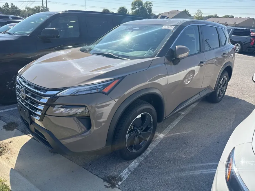 2024 Nissan Rogue SV photo 1