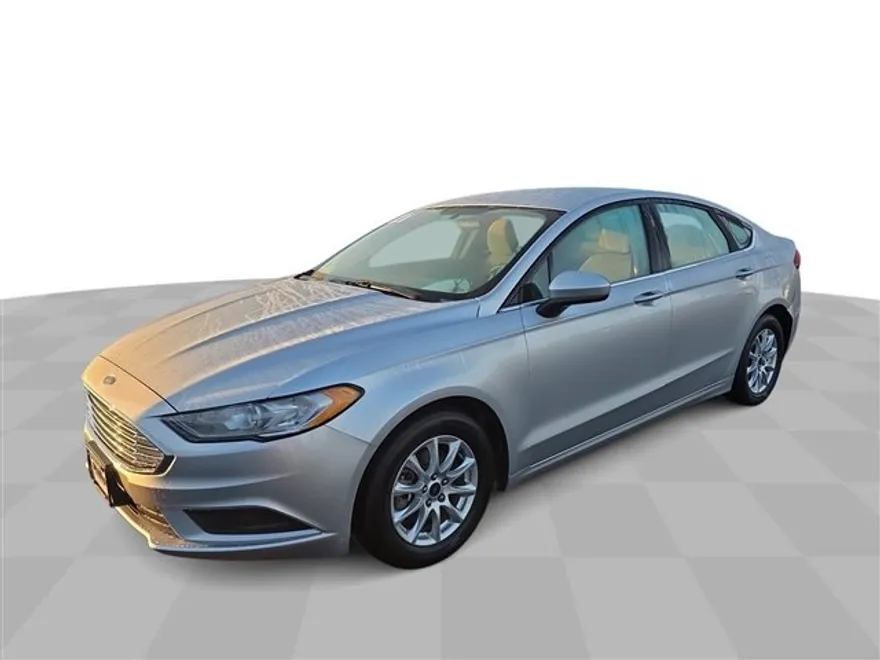 2017 Ford Fusion S photo 1